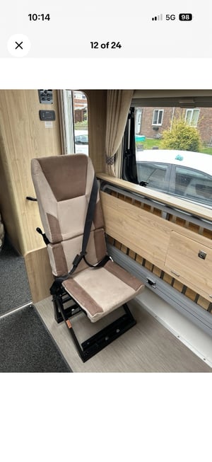 2016 Elddis Majestic 155 — photo 12 of 15