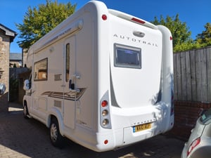 2010 Auto-Trail Tracker EKS — photo 4 of 67