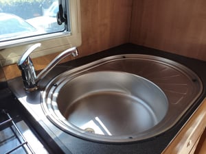 2010 Auto-Trail Tracker EKS — photo 23 of 67