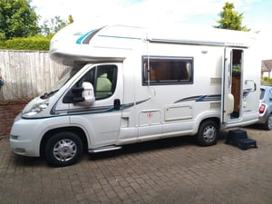 2010 Auto-Trail Tracker EKS — photo 30 of 67
