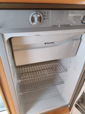 2010 Auto-Trail Tracker EKS — photo 34 of 67