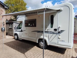 2010 Auto-Trail Tracker EKS — photo 37 of 67