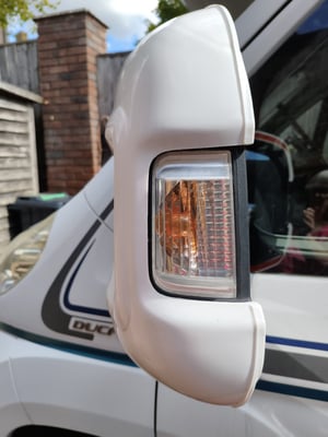 2010 Auto-Trail Tracker EKS — photo 40 of 67