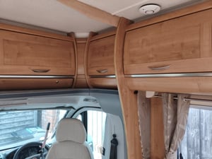 2010 Auto-Trail Tracker EKS — photo 50 of 67