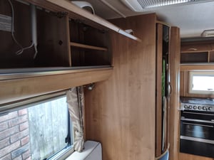 2010 Auto-Trail Tracker EKS — photo 62 of 67