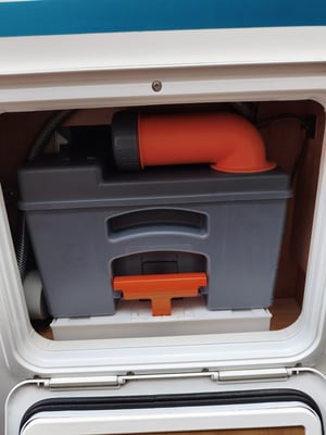 2010 Auto-Trail Tracker EKS — photo 64 of 67