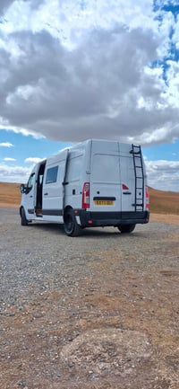 2023 Nissan NV400 - Image 2