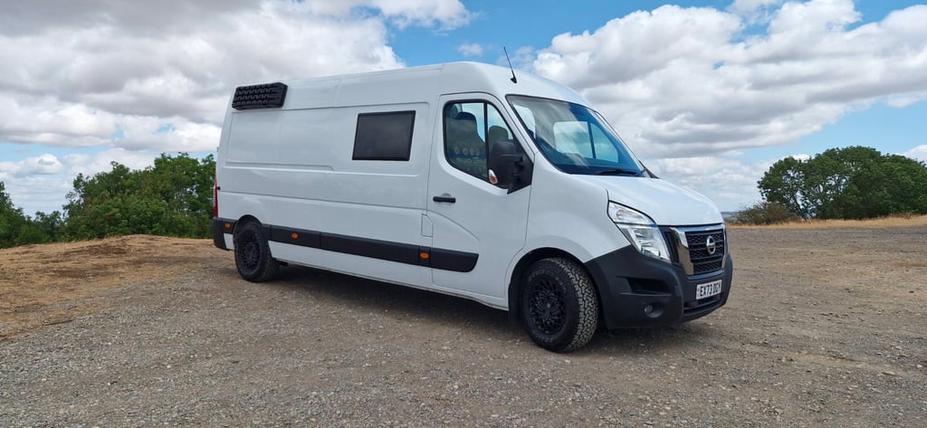 2023 Nissan NV400 - Image 1