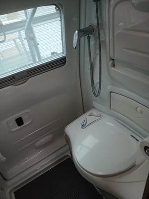 2016 Auto-Sleepers Topaz — photo 2 of 31