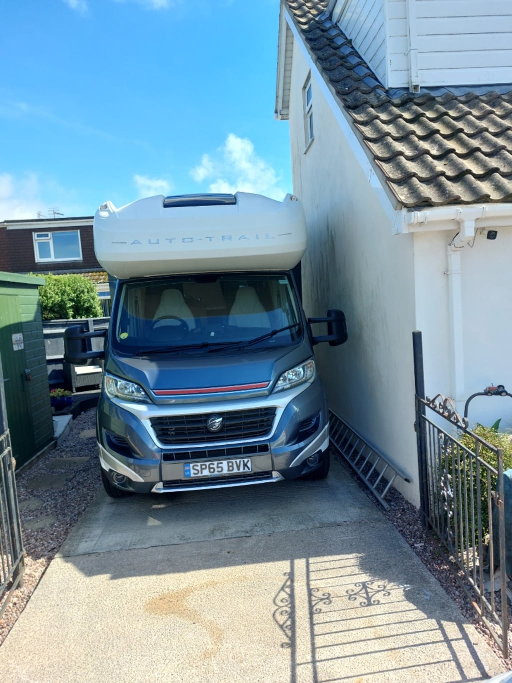 2015 Auto-Trail Apache 632 - Image 1