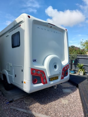 2015 Auto-Trail Apache 632 — photo 12 of 12