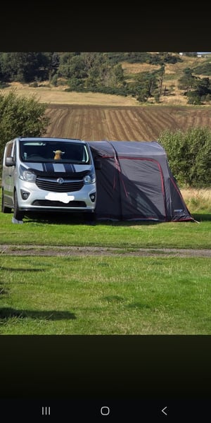 2018 Vauxhall Vivaro — photo 10 of 13