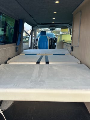 2015 Volkswagen Transporter T32 DSG — photo 14 of 30