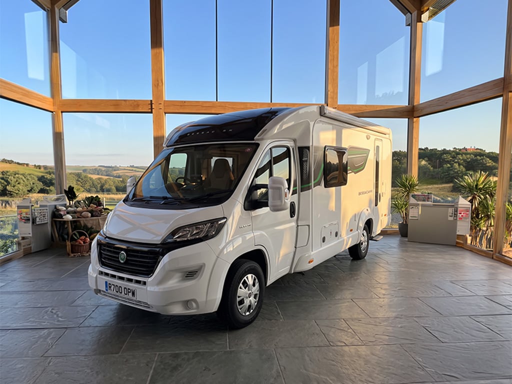 2017 Swift Bessacarr 442 - Image 1