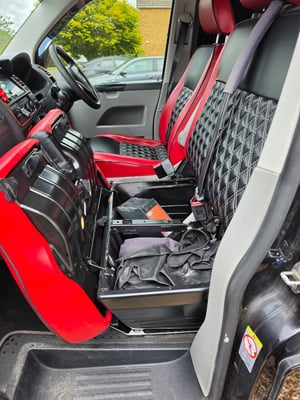 2011 Volkswagen Transporter T5 Camper — photo 8 of 24