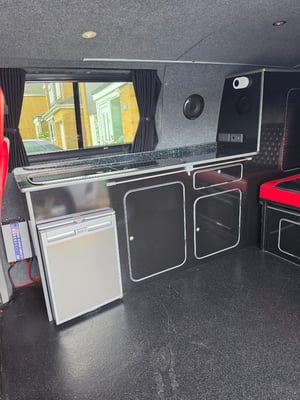 2011 Volkswagen Transporter T5 Camper — photo 17 of 24