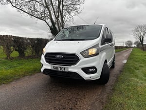 2019 Ford Transit Custom — photo 2 of 18