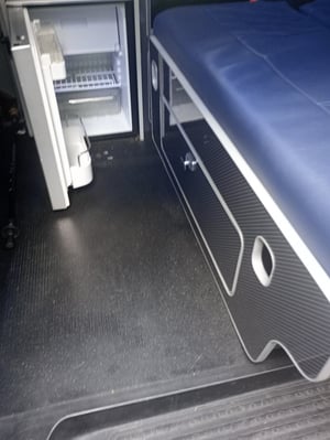 2015 Volkswagen T5 Campervan — photo 13 of 17
