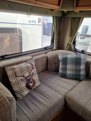 2000 Auto-Trail Cheyenne 696 — photo 8 of 9
