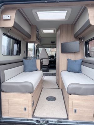 2023 Auto-Trail V-Line 540SE — photo 14 of 23
