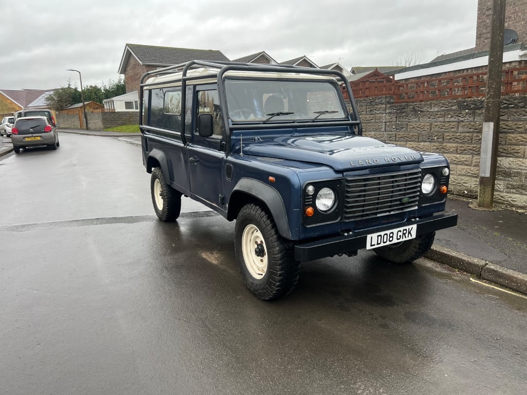 2008 Land Rover 110 hard top - Image 1