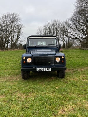 2008 Land Rover 110 hard top — photo 4 of 10