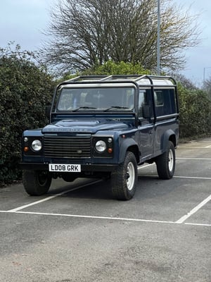 2008 Land Rover 110 hard top — photo 7 of 10