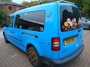 2011 Volkswagen Caddy Maxi — photo 2 of 19