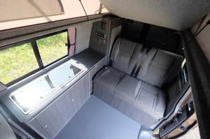 2015 Volkswagen Transporter T5 — photo 10 of 11