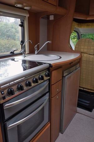2004 Bessacarr E450 2-Berth Fixed Bed — photo 7 of 24
