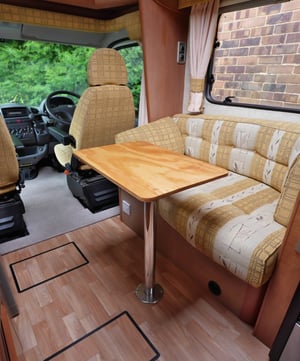 2004 Bessacarr E450 2-Berth Fixed Bed — photo 8 of 24