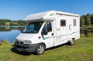 2004 Bessacarr E450 - 2 Berth Fixed Bed