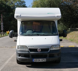 2004 Bessacarr E450 2-Berth Fixed Bed — photo 14 of 24