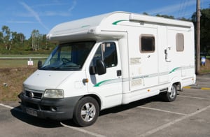 2004 Bessacarr E450 2-Berth Fixed Bed — photo 18 of 24