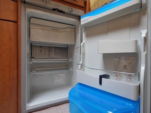 2004 Bessacarr E450 2-Berth Fixed Bed — photo 19 of 24