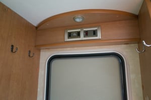 2004 Bessacarr E450 2-Berth Fixed Bed — photo 20 of 24