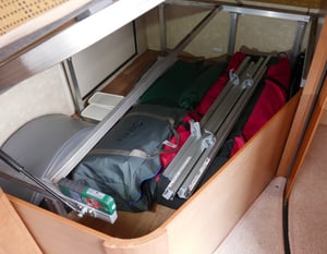 2004 Bessacarr E450 2-Berth Fixed Bed — photo 22 of 24
