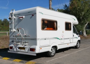 2004 Bessacarr E450 2-Berth Fixed Bed — photo 23 of 24