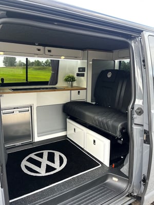 2022 Volkswagen Transporter T28 Highline TDI — photo 9 of 24