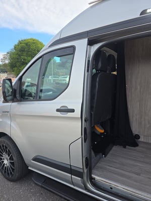 2015 Ford Tourneo Custom — photo 28 of 29