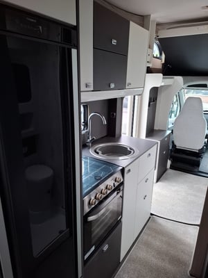 2025 Swift Voyager 475 — photo 8 of 14