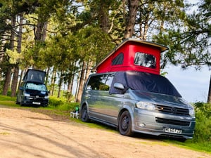 2010 Volkswagen Transporter — photo 1 of 7
