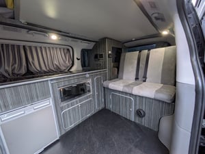 2017 Hyundai i800 Conversion — photo 12 of 24