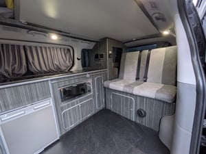 2017 Hyundai i800 Conversion — photo 26 of 28
