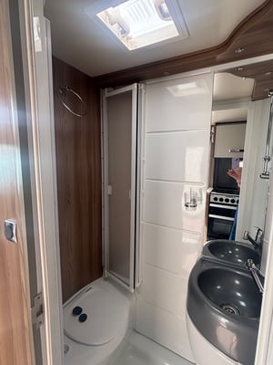 2018 Swift Bessacarr 484 — photo 58 of 59