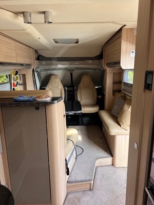 2017 Bürstner IxeoG it680   — photo 7 of 24