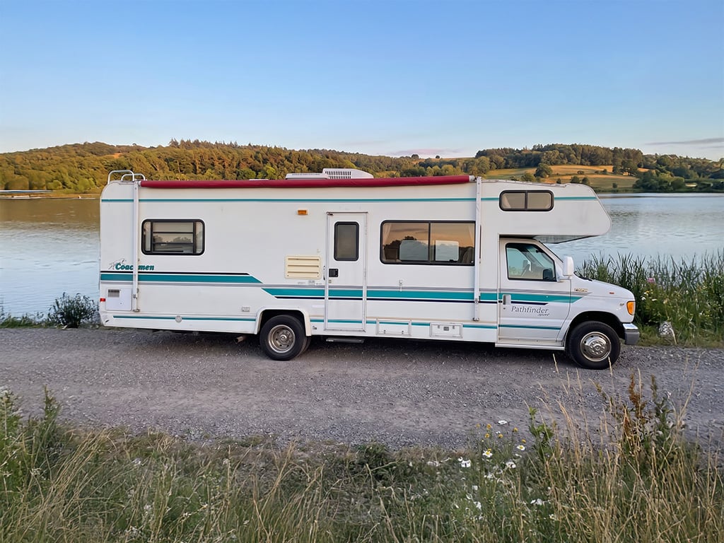 2007 Ford Coachmen - Image 1