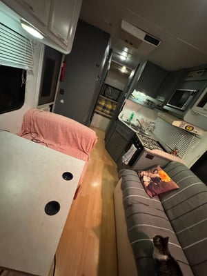 1999 Coachman American Rv — photo 25 of 57