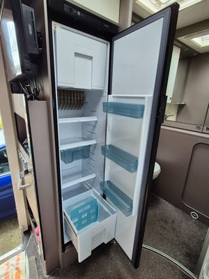2019 Bürstner Lyseo TD 680 G — photo 39 of 47