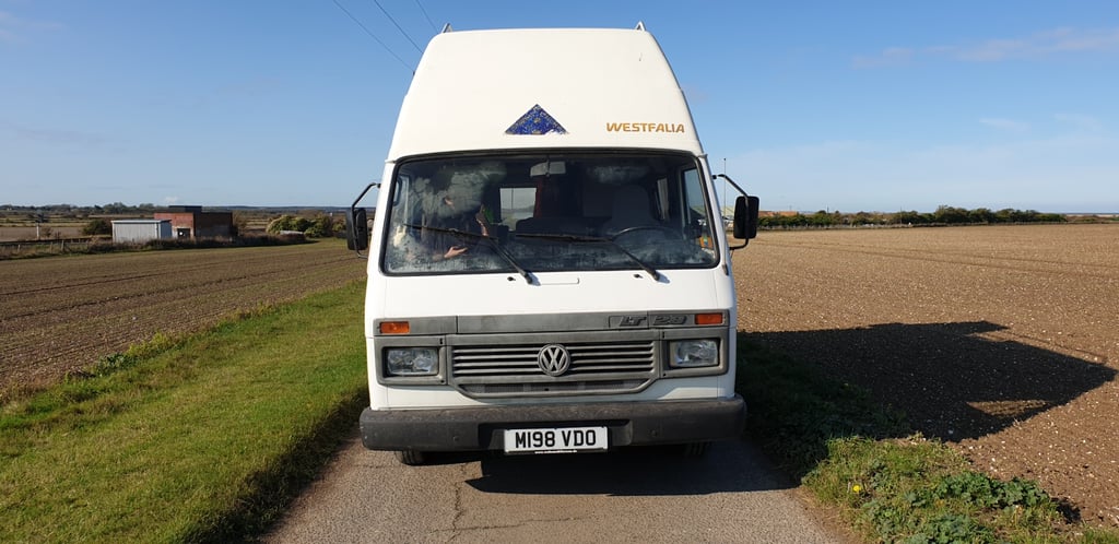 2018 Volkswagen LT - Image 1